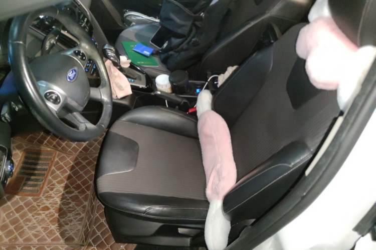 Used Ford Focus 2012 Hatchback 1.6L Automatic Fashion Edition Left Front Seat