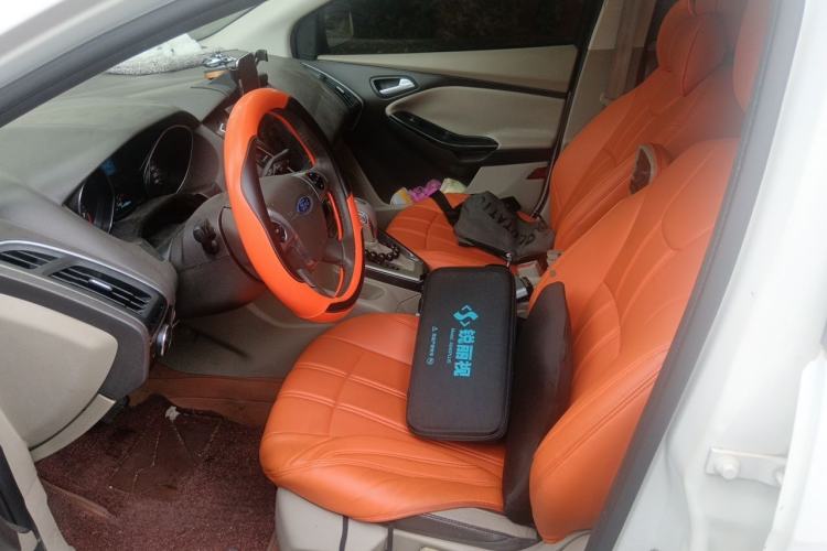 Used Ford Focus 2012 Sedan 1.6L Automatic Fashion Edition Left Front Seat