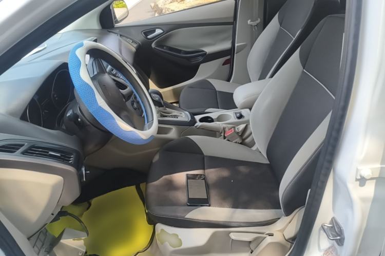Used Ford Focus 2012 Sedan 1.6L Automatic Comfort Model Left Front Seat
