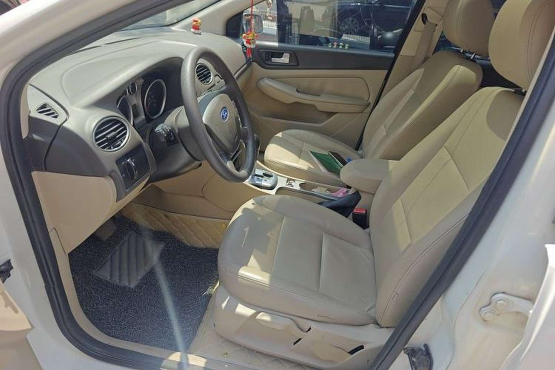 Used Ford Focus 2012 Hatchback Classic 1.8L Automatic Fashion Edition Left Front Seat