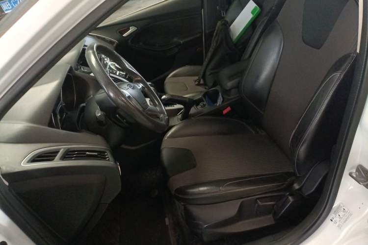 Used Ford Focus 2012 Hatchback 2.0L Automatic Luxury Sport Model Left Front Seat
