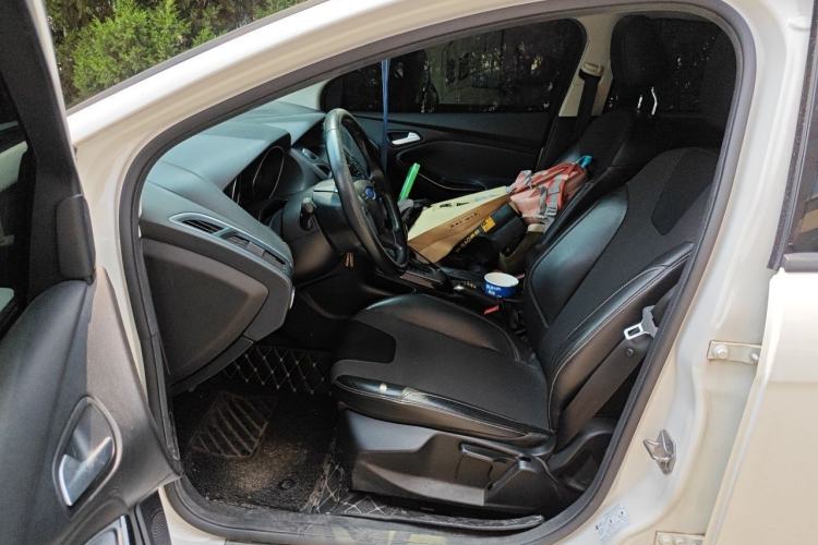 Used Ford Focus 2012 Hatchback 1.6L Automatic Fashion Edition Left Front Seat