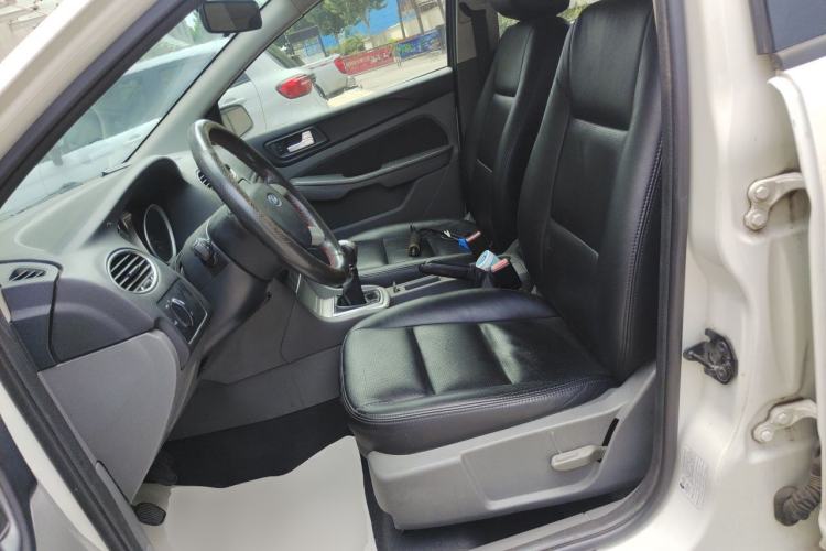 Used Ford Focus 2012 Hatchback Classic 1.8L Manual Base Model Left Front Seat