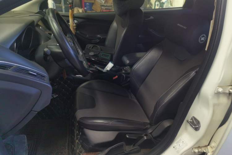 Used Ford Focus 2012 Hatchback 1.6L Automatic Fashion Edition Left Front Seat