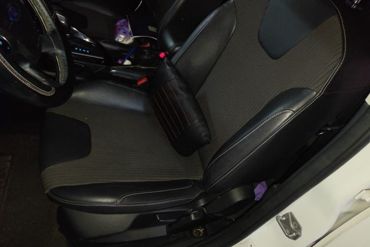 Used Ford Focus 2012 Sedan 1.6L Automatic Fashion Edition Left Front Seat