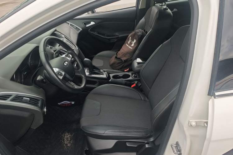 Used Ford Focus 2012 Hatchback 1.6L Automatic Fashion Edition Left Front Seat