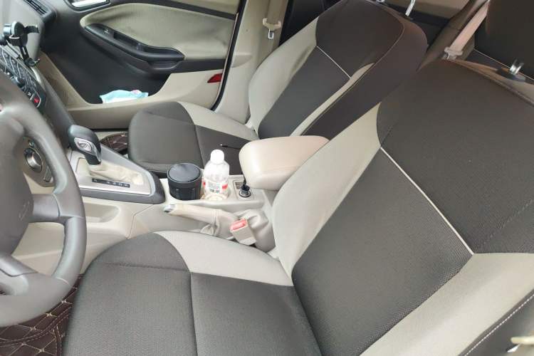 Used Ford Focus 2012 Sedan 1.6L Automatic Comfort Model Left Front Seat