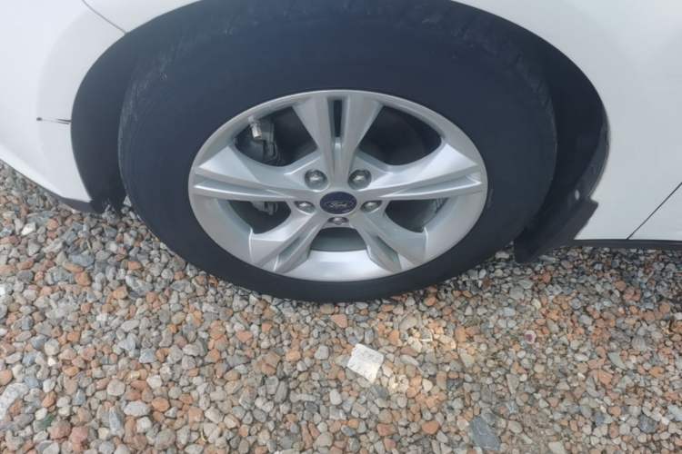 Used Ford Focus 2012 Hatchback 1.6L Manual Fashion Edition Left Front Wheel Hub