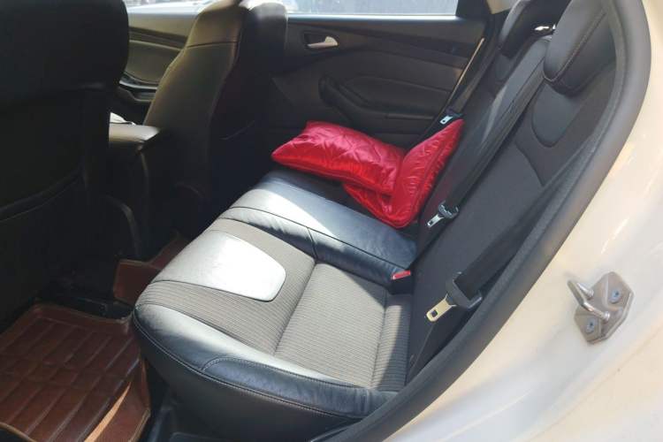 Used Ford Focus 2012 Hatchback 1.6L Automatic Fashion Edition Left Rear Seat