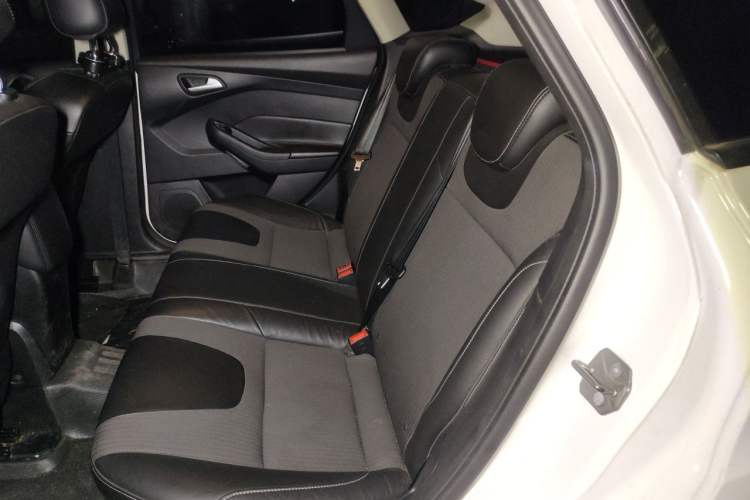 Used Ford Focus 2012 Hatchback 1.6L Automatic Fashion Edition Left Rear Seat