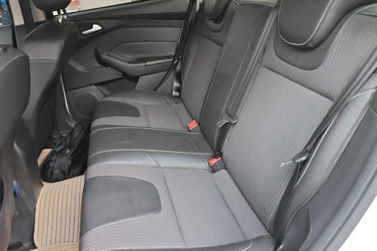 Used Ford Focus 2012 Sedan 1.6L Automatic Fashion Edition Left Rear Seat