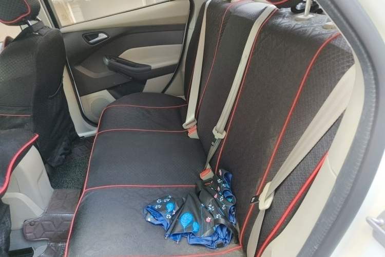 Used Ford Focus 2012 Sedan 1.6L Automatic Fashion Edition Left Rear Seat