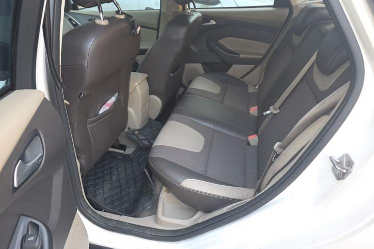 Used Ford Focus 2012 Hatchback 1.6L Automatic Fashion Edition Left Rear Seat