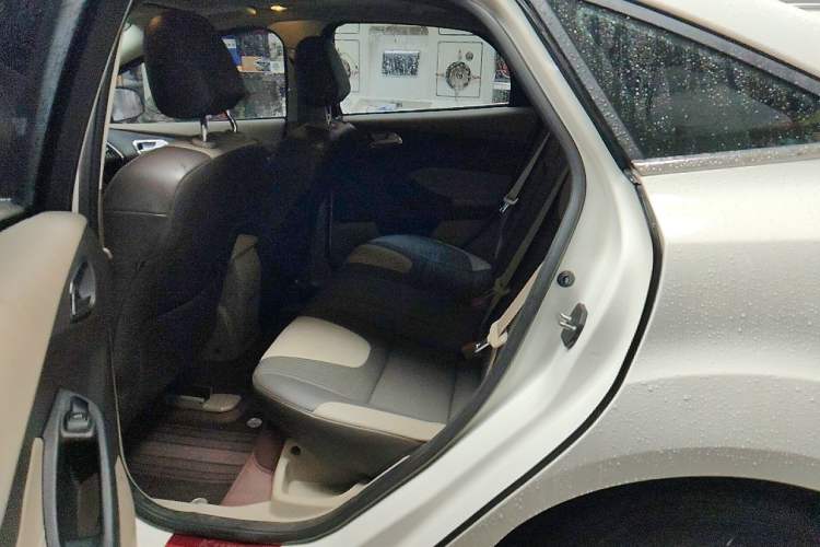 Used Ford Focus 2012 Sedan 1.6L Automatic Fashion Edition Left Rear Seat