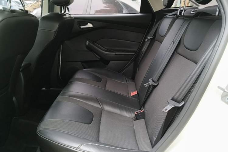 Used Ford Focus 2012 Sedan 1.6L Automatic Fashion Edition Left Rear Seat
