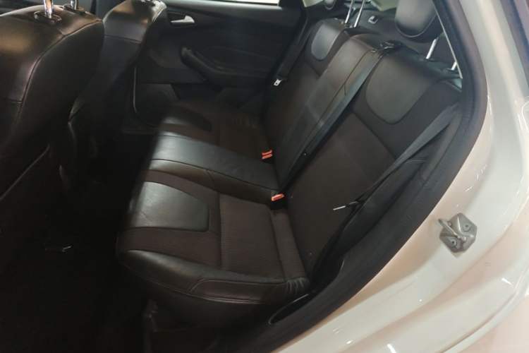Used Ford Focus 2012 Sedan 1.6L Manual Fashion Edition Left Rear Seat