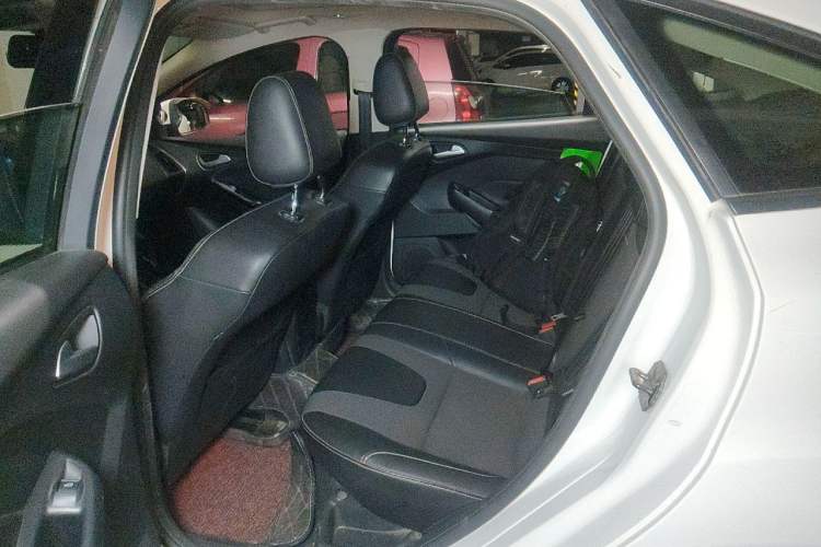 Used Ford Focus 2012 Sedan 1.6L Manual Fashion Edition Left Rear Seat