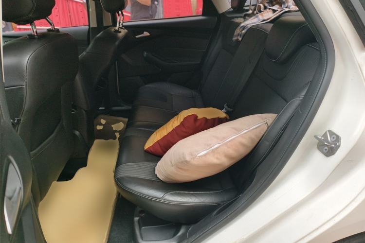Used Ford Focus 2012 Sedan 1.6L Automatic Fashion Edition Left Rear Seat