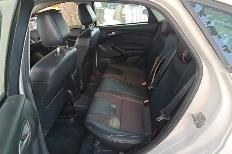 Used Ford Focus 2012 Sedan 1.6L Manual Fashion Edition Left Rear Seat