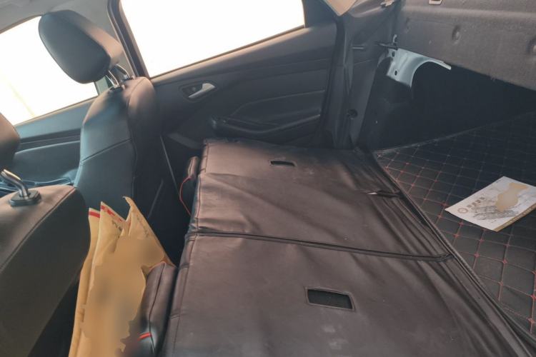 Used Ford Focus 2012 Sedan 1.6L Manual Fashion Edition Left Rear Seat