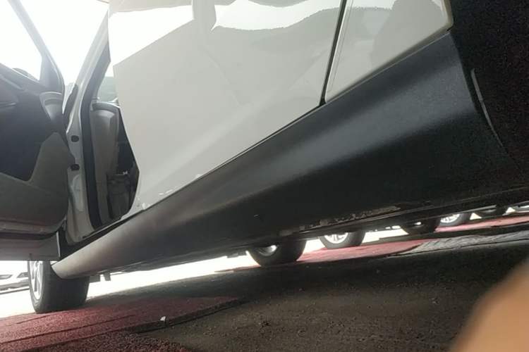 Used Ford Focus 2012 Sedan 1.6L Manual Comfort Model Left Side Sill