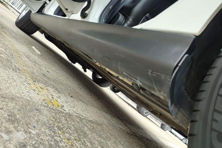 Used Ford Focus 2012 Hatchback 1.6L Automatic Fashion Edition Left Side Sill