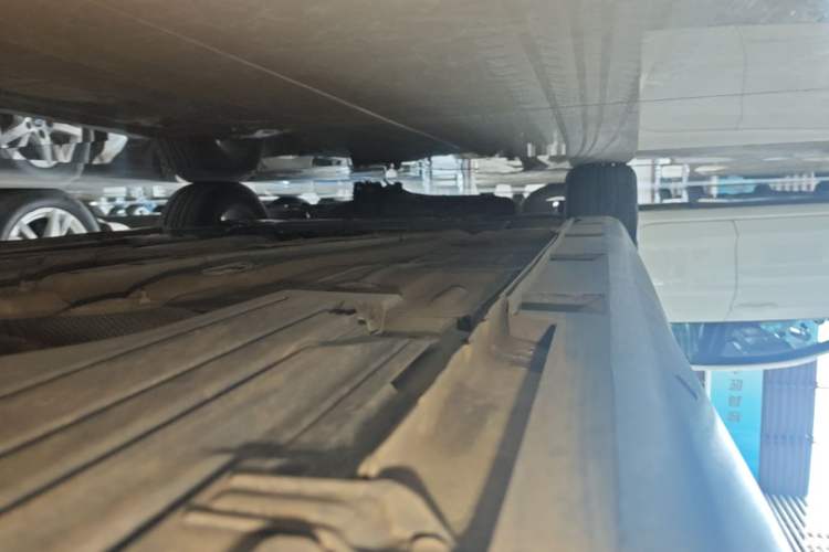 Used Ford Focus 2012 Sedan 1.6L Automatic Fashion Edition Left Side Sill