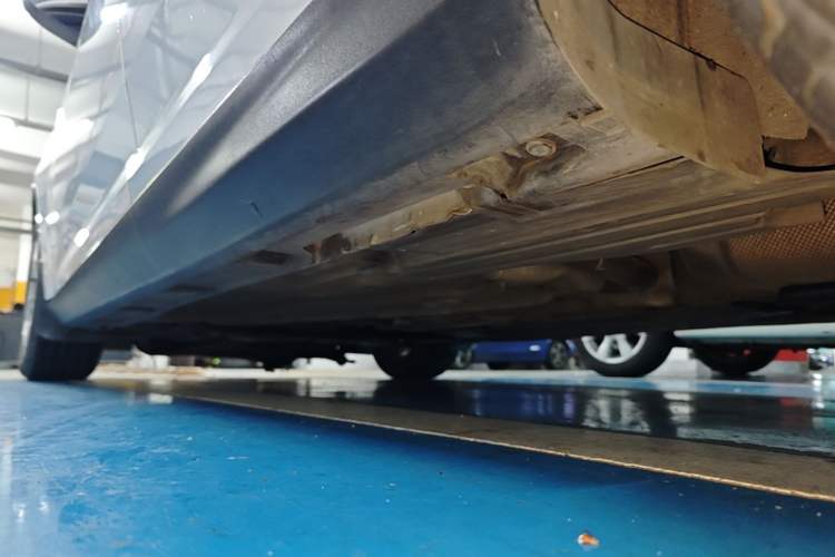 Used Ford Focus 2012 Hatchback 1.6L Automatic Fashion Edition Left Side Sill