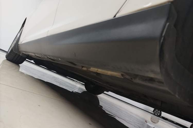 Used Ford Focus 2012 Hatchback 1.6L Automatic Fashion Edition Left Side Sill