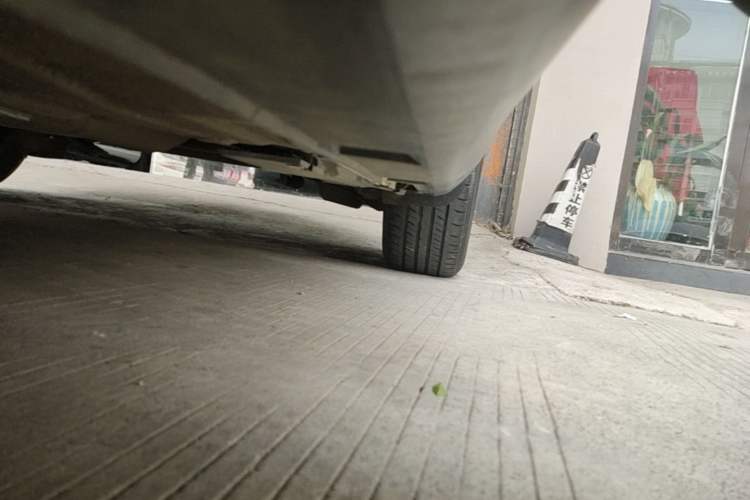 Used Ford Focus 2012 Hatchback 1.6L Automatic Fashion Edition Left Side Sill