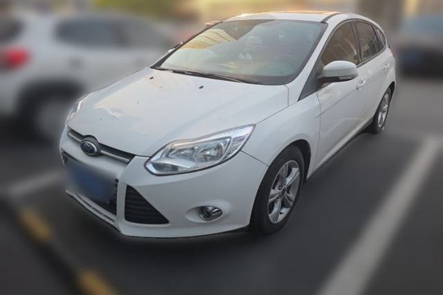 Ford Focus 2012 Hatchback 1.6L Automatic Fashion Edition с пробегом