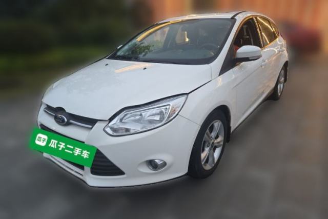 Ford Focus 2012 Hatchback 1.6L Automatic Fashion Edition с пробегом