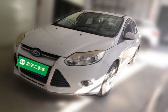 Ojetý Ford Focus 2012 Sedan 1.6L Automatic Fashion Edition