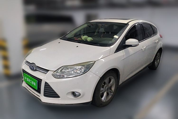 Used Ford Focus 2012 Hatchback 1.6L Automatic Fashion Edition Guazi used car, China used car export, Used car for sale, Used Ford cars, Cheapest cars for sale