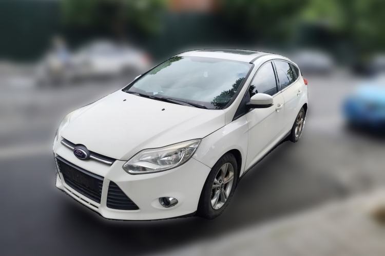 Used Ford Focus 2012 Hatchback 1.6L Automatic Fashion Edition Guazi used car, China used car export, Used car for sale, Used cars, Cheapest cars for sale