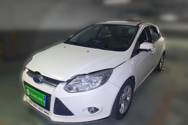 Ford Focus 2012 Hatchback 1.6L Automatic Fashion Edition с пробегом