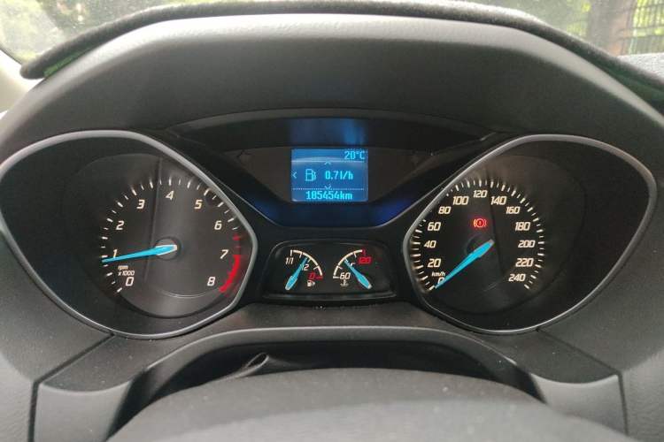 Used Ford Focus 2012 Sedan 1.6L Manual Fashion Edition Odometer Close Up