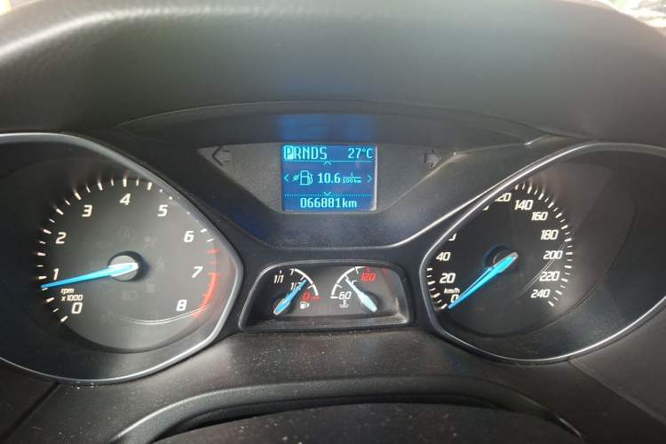 Used Ford Focus 2012 Hatchback 1.6L Automatic Fashion Edition Odometer Close Up