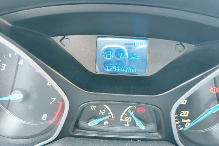 Used Ford Focus 2012 Sedan 1.6L Manual Fashion Edition Odometer Close Up
