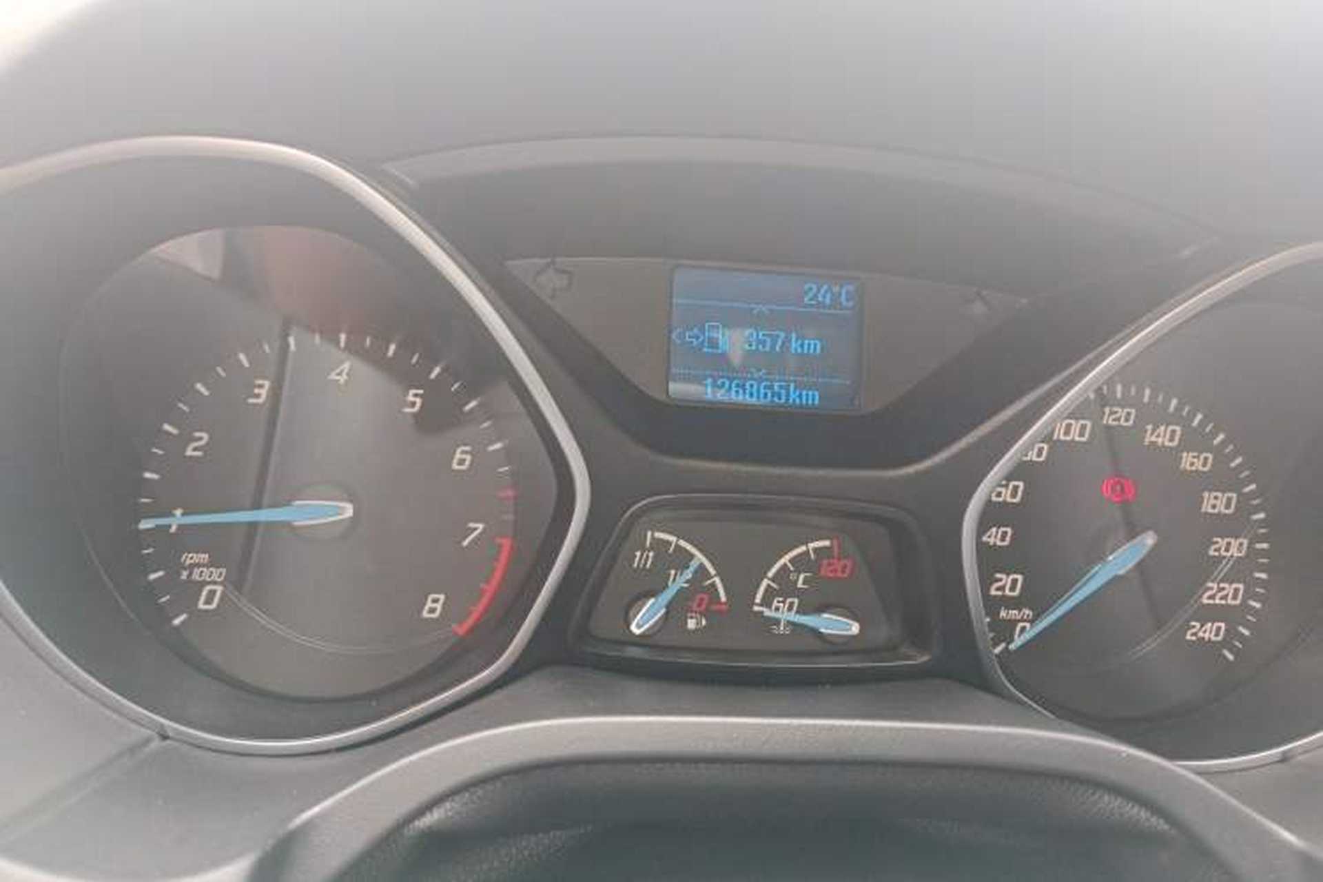 Used Ford Focus 2012 Sedan 1.6L Manual Fashion Edition Odometer Close Up