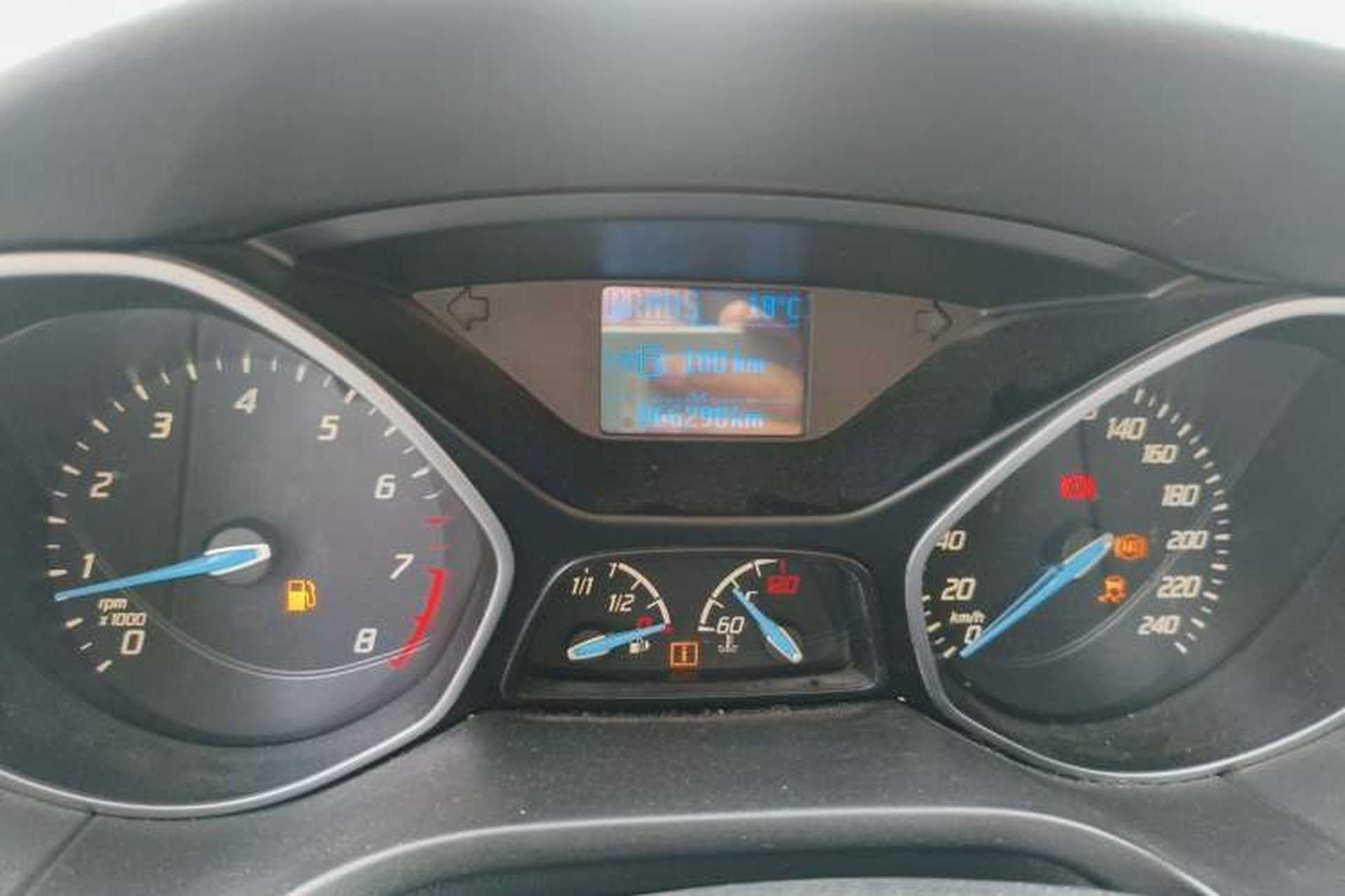 Used Ford Focus 2012 Sedan 1.6L Automatic Fashion Edition Odometer Close Up
