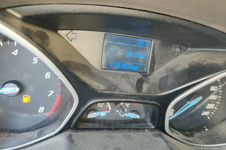 Used Ford Focus 2012 Sedan 1.6L Manual Comfort Model Odometer Close Up