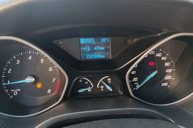 Used Ford Focus 2012 Hatchback 1.6L Automatic Fashion Edition Odometer Close Up