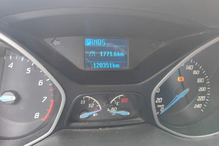 Used Ford Focus 2012 Sedan 1.6L Automatic Comfort Model Odometer Close Up