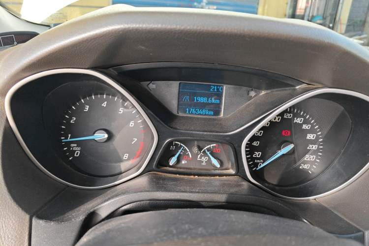 Used Ford Focus 2012 Sedan 1.6L Manual Comfort Model Odometer Close Up