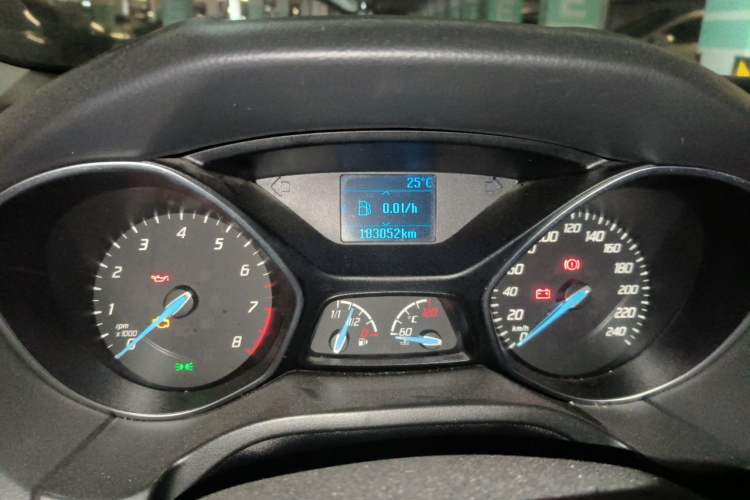 Used Ford Focus 2012 Sedan 1.6L Manual Fashion Edition Odometer Close Up