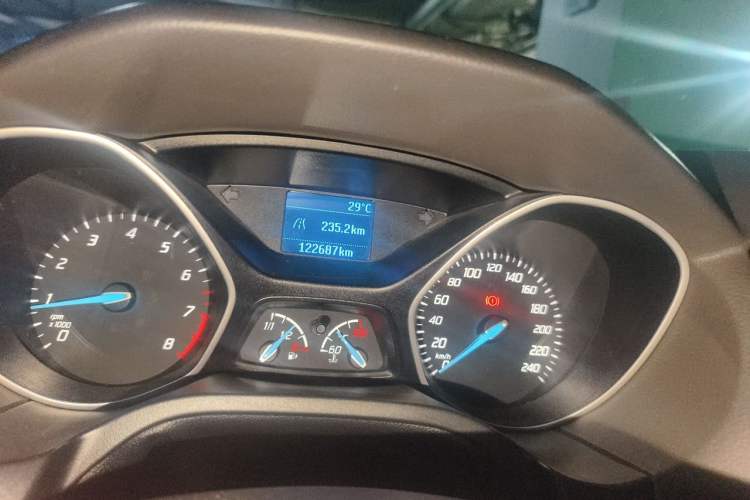 Used Ford Focus 2012 Sedan 1.6L Manual Comfort Model Odometer Close Up