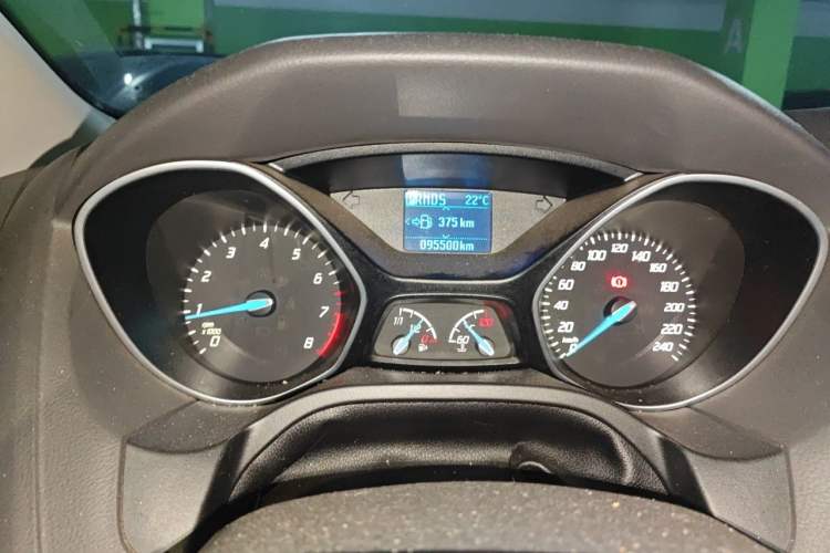 Used Ford Focus 2012 Sedan 1.6L Automatic Fashion Edition Odometer Close Up