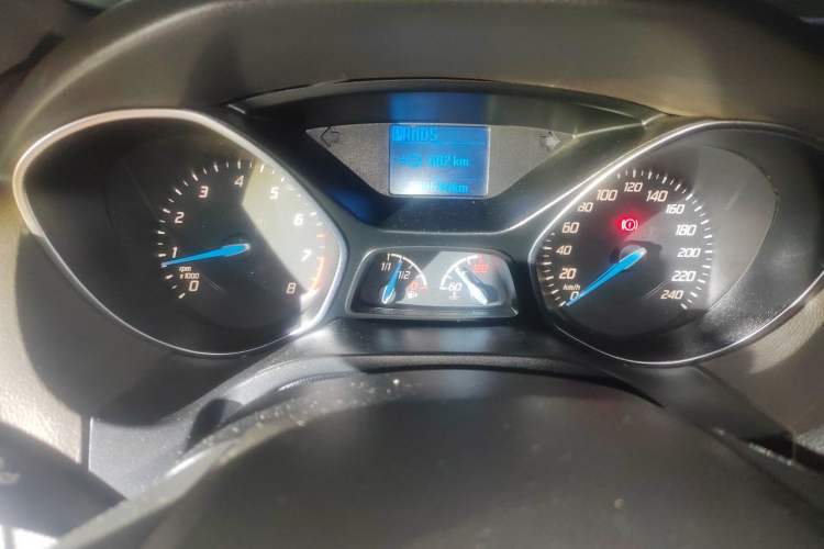Used Ford Focus 2012 Sedan 1.6L Automatic Fashion Edition Odometer Close Up