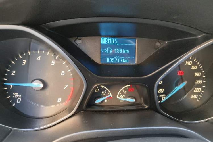 Used Ford Focus 2012 Sedan 1.6L Automatic Fashion Edition Odometer Close Up